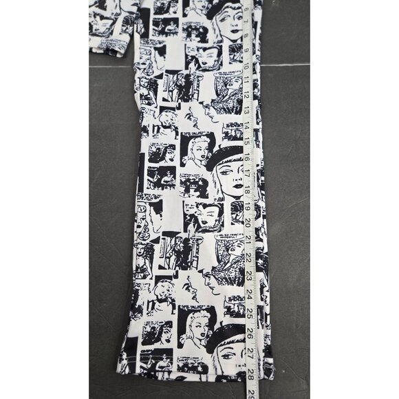 Black & White News Print Flared Stretch Leggings High Flare Medium Y2K - Picture 5 of 8